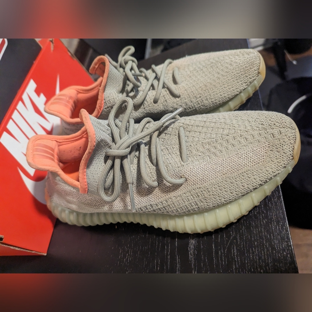 Yeezy 350 Dessert Sage size 9